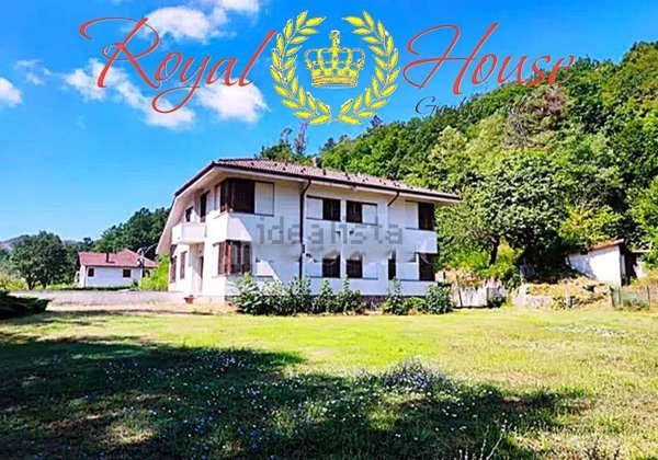 casa indipendente in vendita a Rossiglione