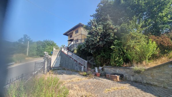 casa indipendente in vendita a Rossiglione