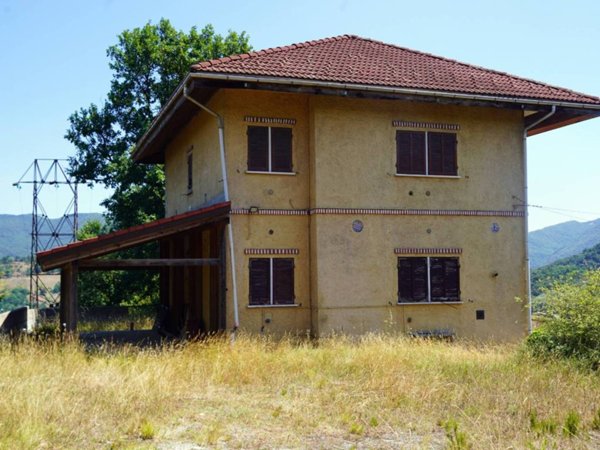 casa indipendente in vendita a Rossiglione