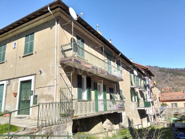 casa indipendente in vendita a Rossiglione