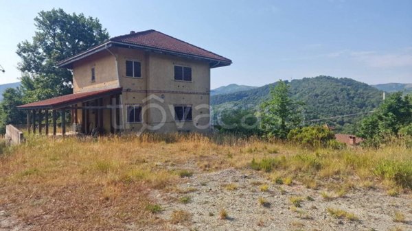 casa indipendente in vendita a Rossiglione