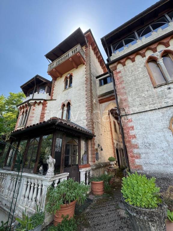 casa indipendente in vendita a Rossiglione