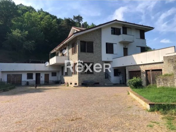 casa indipendente in vendita a Rossiglione