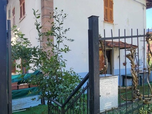 appartamento in vendita a Rovegno in zona Casanova