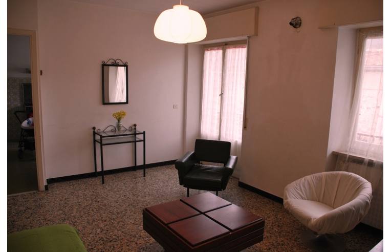 appartamento in vendita a Rovegno in zona Loco