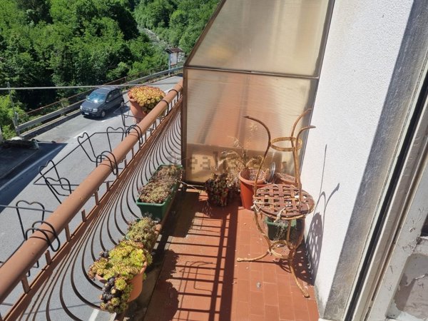 appartamento in vendita a Rovegno in zona Loco