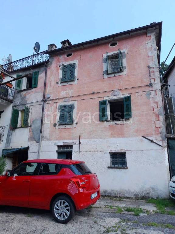 casa indipendente in vendita a Rovegno in zona Garbarino