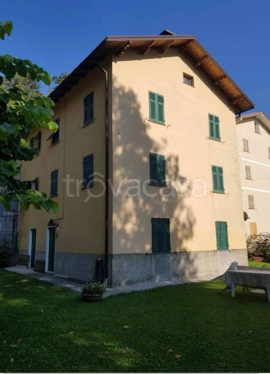 casa indipendente in vendita a Rovegno in zona Casanova