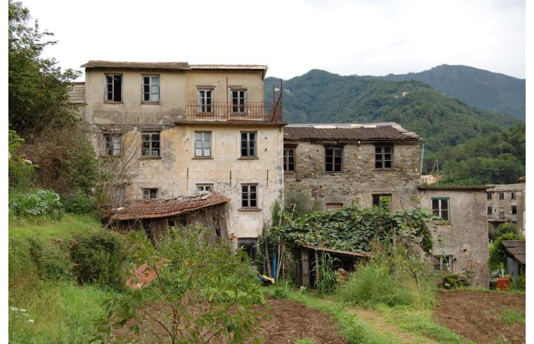 casa indipendente in vendita a San Colombano Certenoli in zona Calvari
