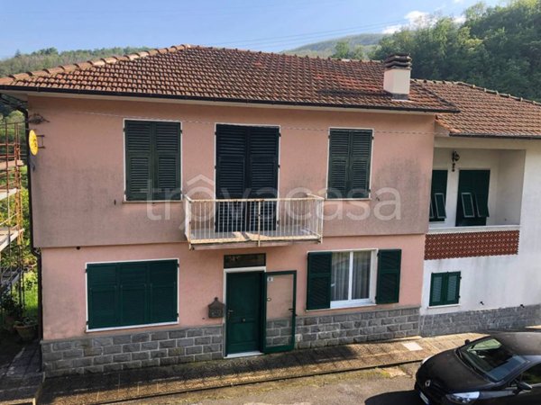casa indipendente in vendita a San Colombano Certenoli