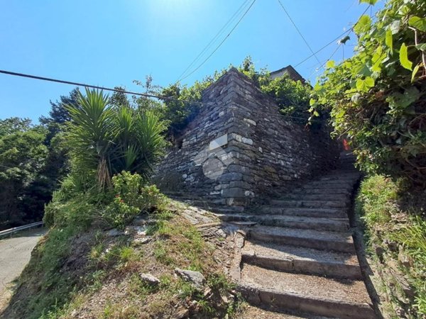 casa indipendente in vendita a San Colombano Certenoli