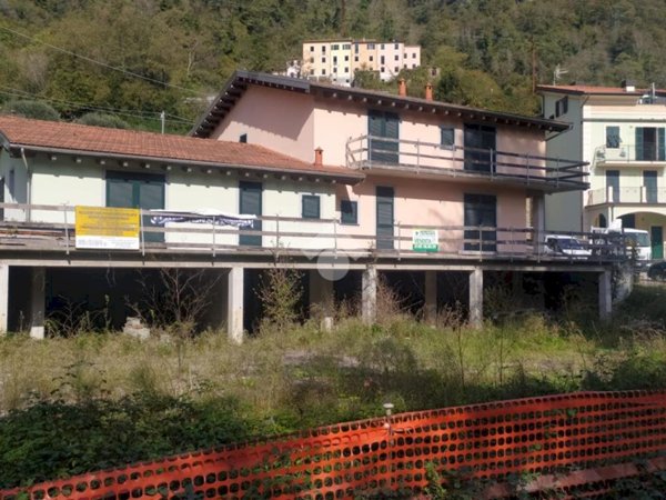 pentavano in vendita a San Colombano Certenoli