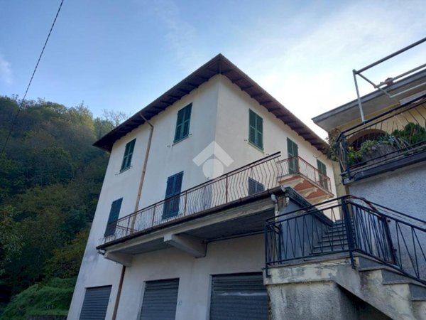 casa indipendente in vendita a San Colombano Certenoli