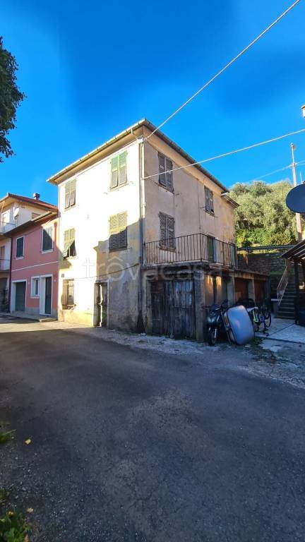 casa indipendente in vendita a San Colombano Certenoli in zona San Colombano