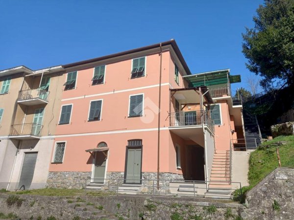 casa semindipendente in vendita a San Colombano Certenoli in zona Calvari