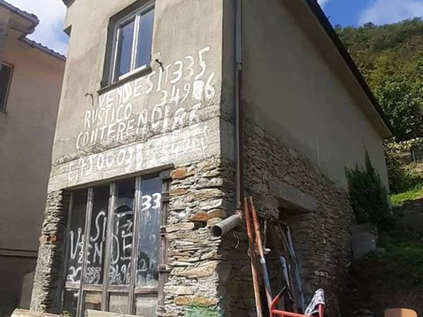casa indipendente in vendita a San Colombano Certenoli