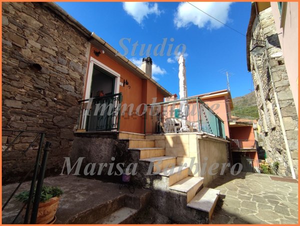 appartamento in vendita a San Colombano Certenoli