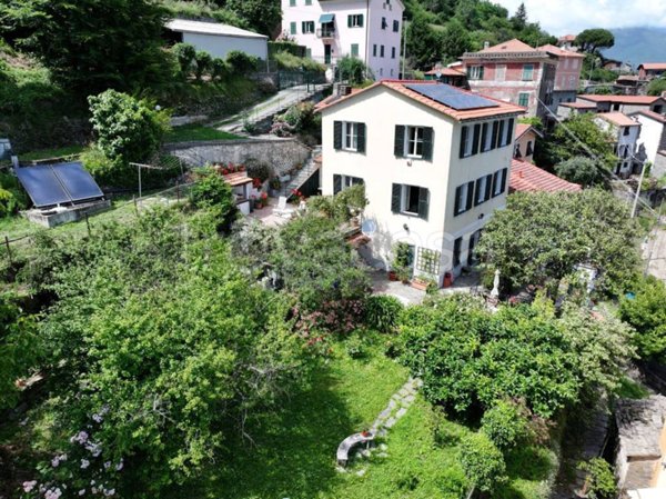 casa indipendente in vendita a San Colombano Certenoli