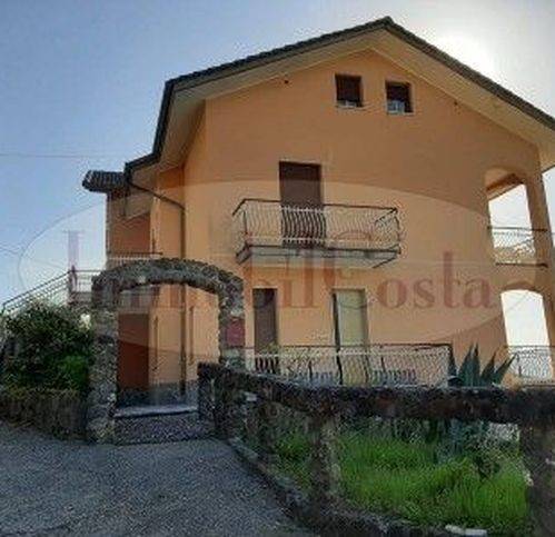 appartamento in vendita a San Colombano Certenoli