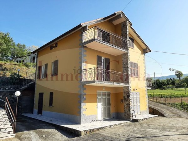 appartamento in vendita a San Colombano Certenoli