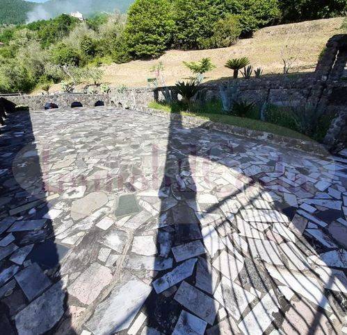casa indipendente in vendita a San Colombano Certenoli