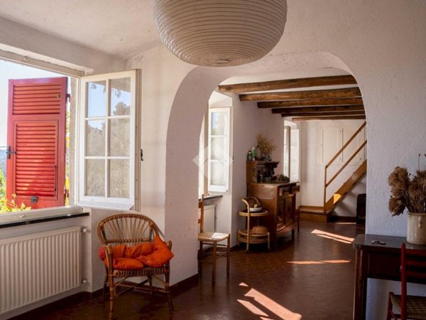 casa indipendente in vendita a San Colombano Certenoli