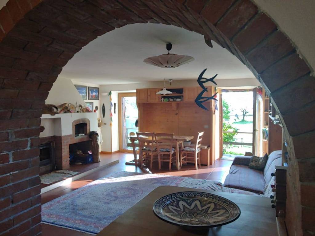 casa indipendente in vendita a San Colombano Certenoli in zona Cichero