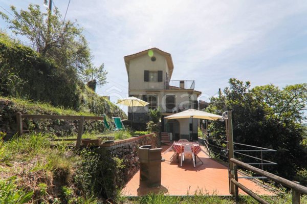 casa indipendente in vendita a San Colombano Certenoli in zona Chiesa Nuova