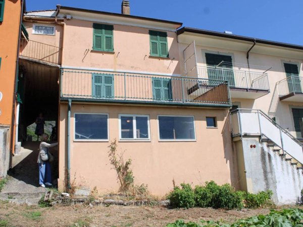 casa indipendente in vendita a San Colombano Certenoli in zona Cichero