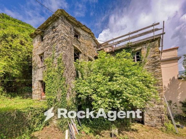 casa indipendente in vendita a San Colombano Certenoli in zona Camposasco