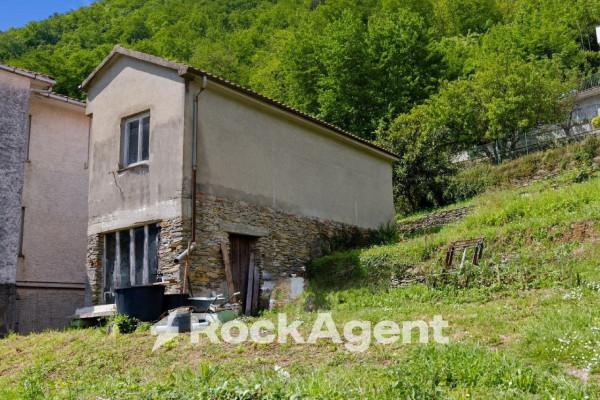 casa indipendente in vendita a San Colombano Certenoli