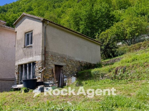 casa indipendente in vendita a San Colombano Certenoli