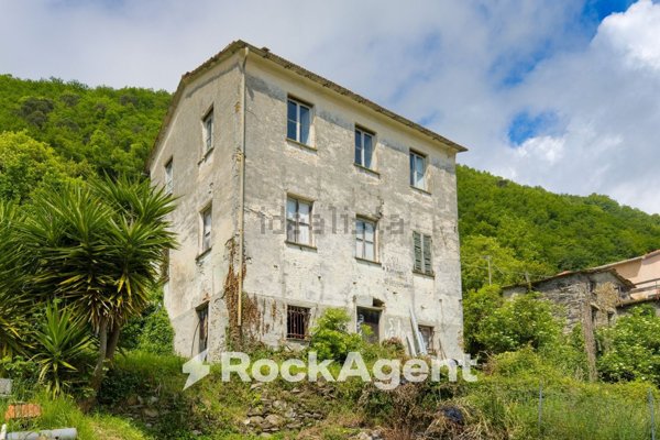 casa indipendente in vendita a San Colombano Certenoli