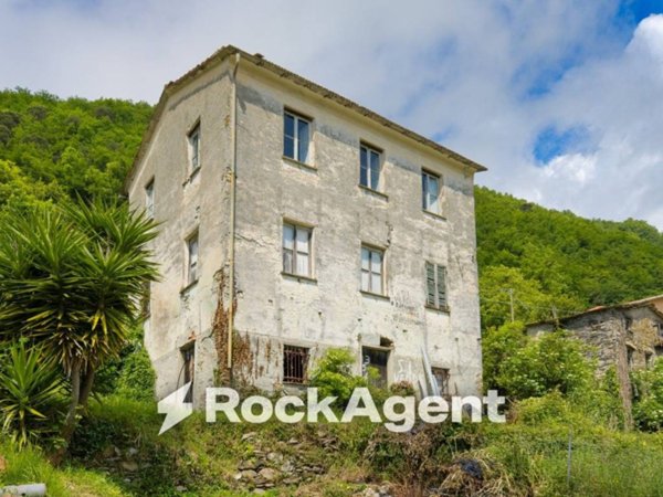 casa indipendente in vendita a San Colombano Certenoli in zona Camposasco