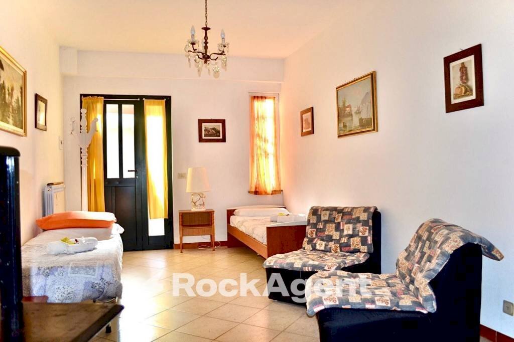 casa indipendente in vendita a San Colombano Certenoli