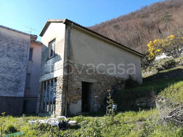 casa indipendente in vendita a San Colombano Certenoli
