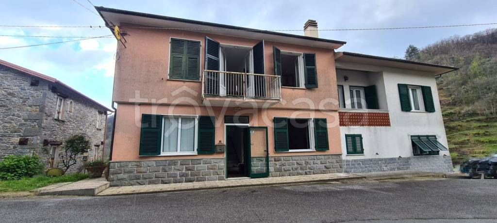 casa indipendente in vendita a San Colombano Certenoli in zona San Colombano