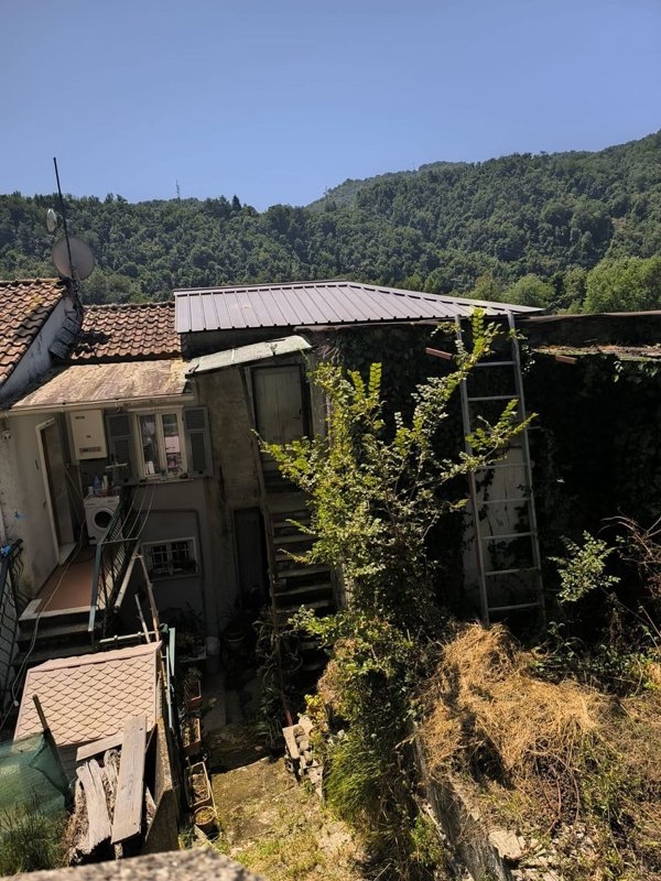 casa indipendente in vendita a San Colombano Certenoli