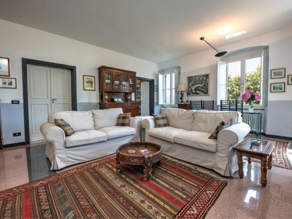 casa indipendente in vendita a San Colombano Certenoli