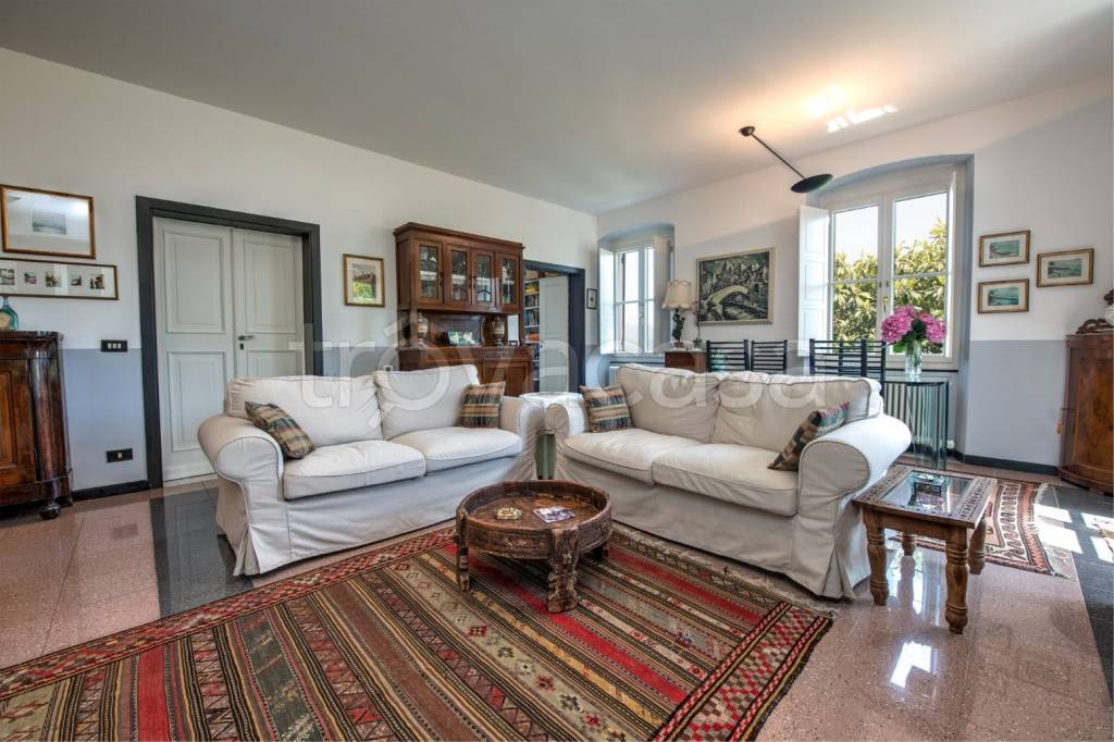 casa indipendente in vendita a San Colombano Certenoli