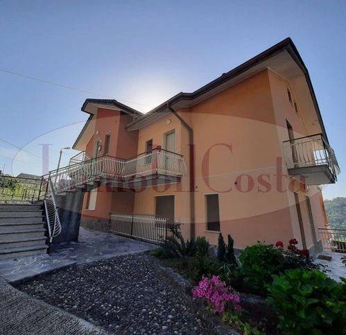 intera palazzina in vendita a San Colombano Certenoli
