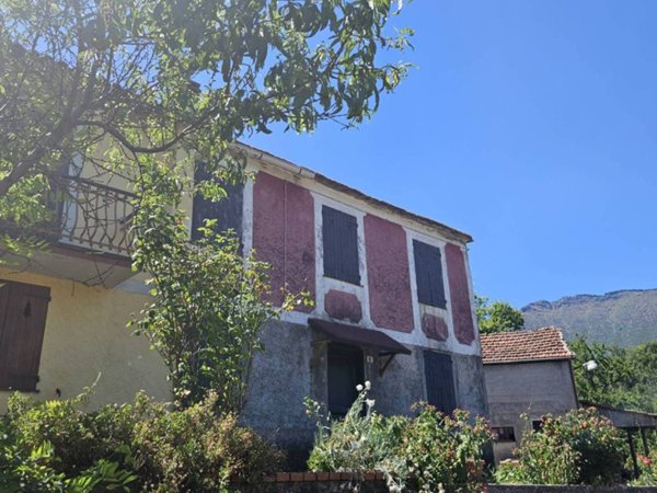 appartamento in vendita a San Colombano Certenoli in zona Cichero