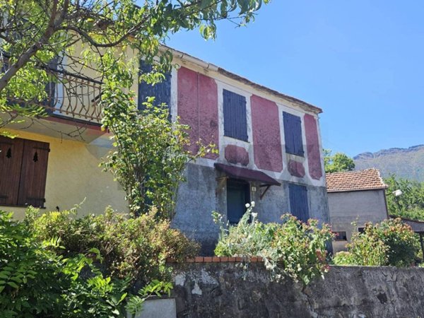 appartamento in vendita a San Colombano Certenoli in zona Cichero