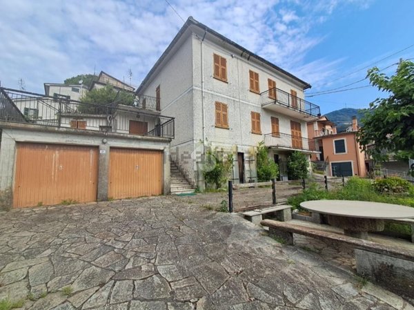 casa indipendente in vendita a San Colombano Certenoli
