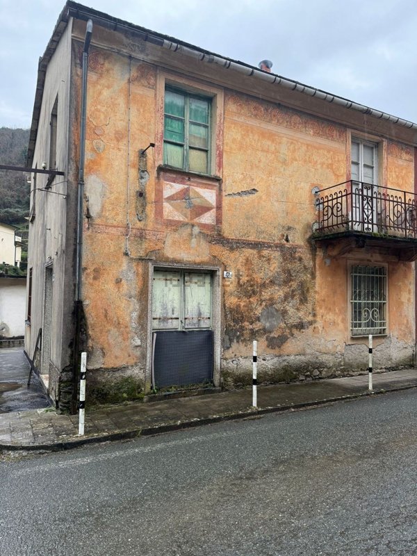 casa indipendente in vendita a San Colombano Certenoli in zona Celesia