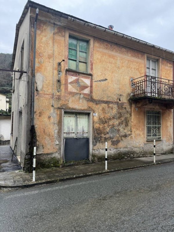 casa indipendente in vendita a San Colombano Certenoli in zona Celesia