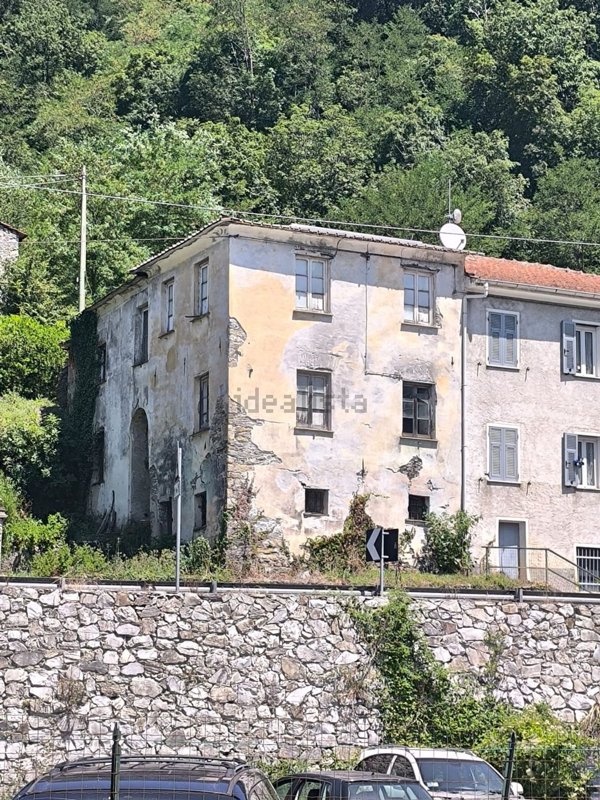 casa indipendente in vendita a San Colombano Certenoli