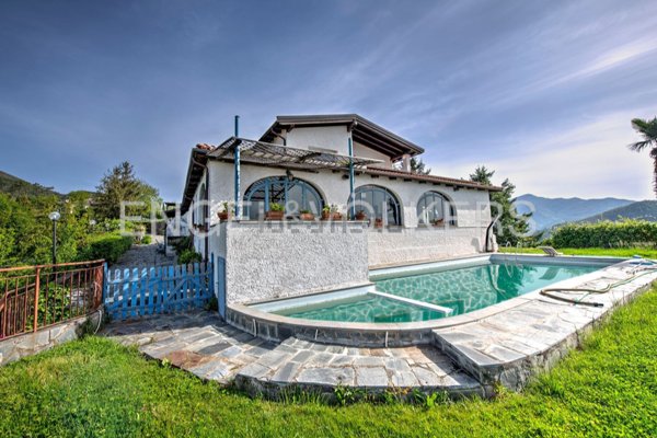 casa indipendente in vendita a San Colombano Certenoli