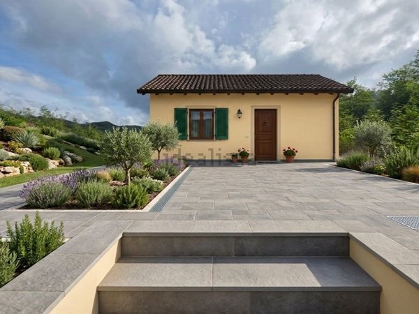 casa indipendente in vendita a San Colombano Certenoli in zona Camposasco