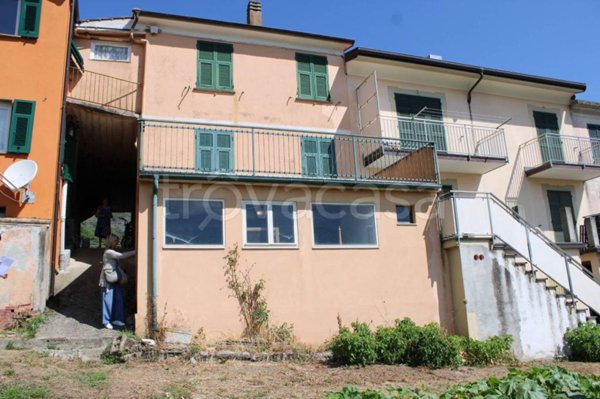 casa indipendente in vendita a San Colombano Certenoli in zona Cichero